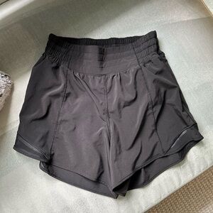 Lululemon hotty hot high rise 4”